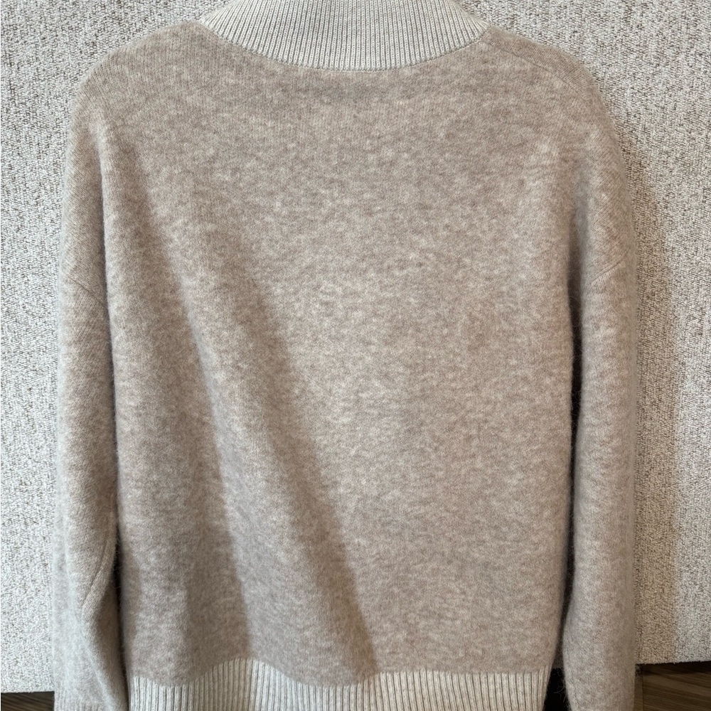 Lululemon Cozy V-Neck Pullover Sweater, size XS. NWOT - Picture 2 of 4
